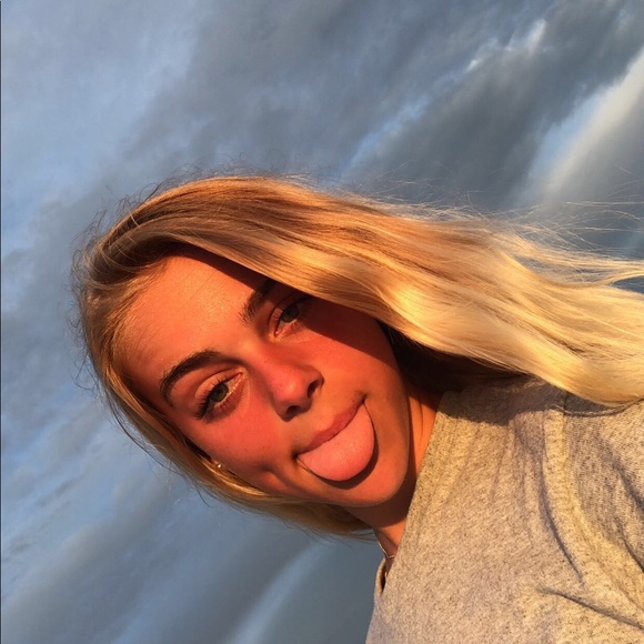 emma_lively
